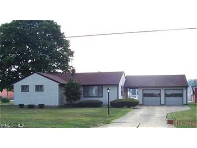 955 Garfield St, Struthers, OH 44471 photo 1