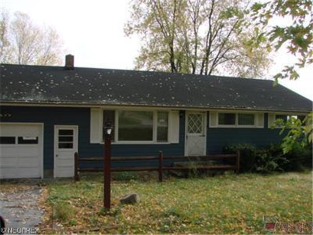 2073 Hubbard Thomas Rd, Hubbard, OH 44425 photo 1