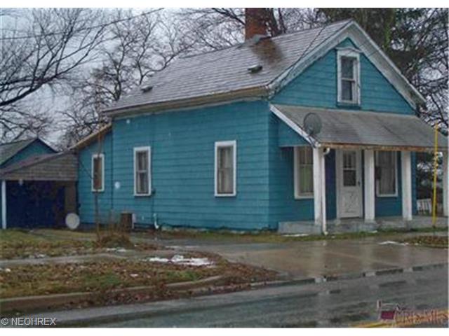 214 E Front St, Dover, OH 44622 photo 1