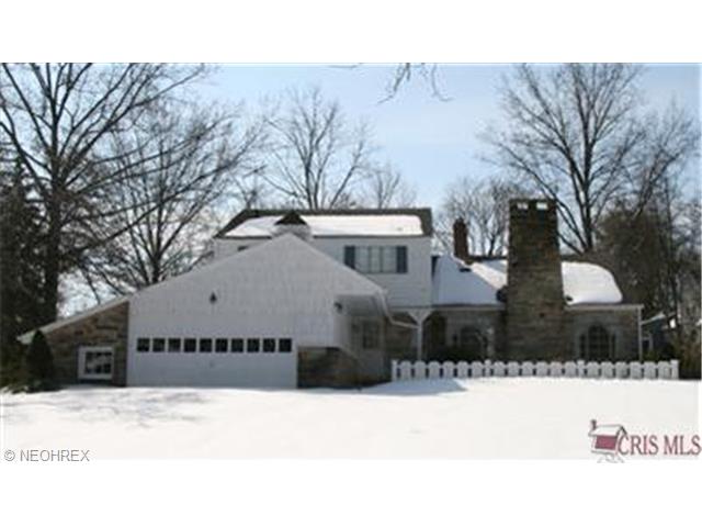 2458 Covington Rd, Akron, OH 44313 photo 1
