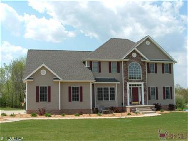 357 Timber Run Dr, Canfield, OH 44406 photo 1