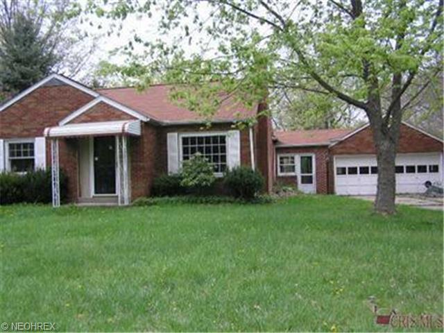 1011 Stump Rd, Akron, OH 44319 photo 1