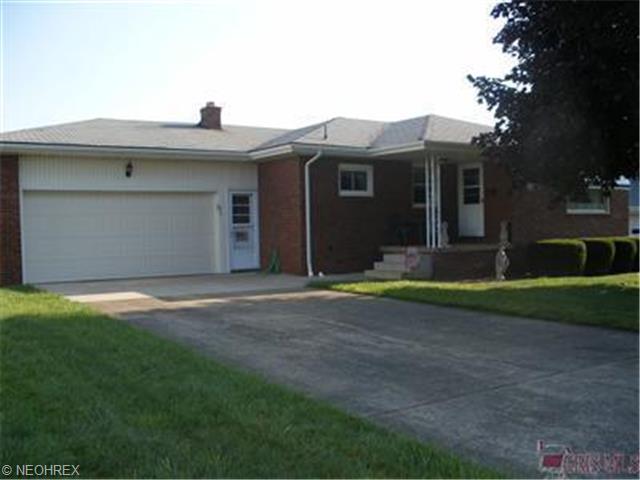 577 W Harvey St, Struthers, OH 44471 photo 1