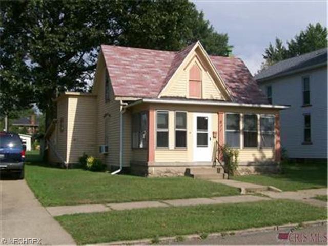 411 E 2nd St, Dover, OH 44622 photo 1