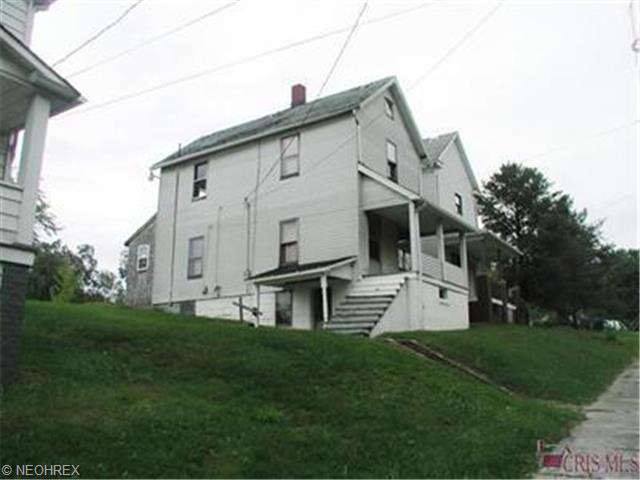 90 Snyder Ave, Struthers, OH 44471 photo 1