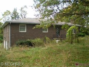 396 E Caston Rd, Akron, OH 44319 photo 1