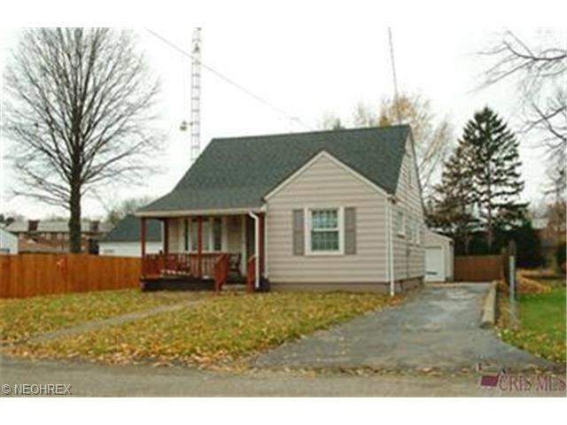 2011 Spring Ave NE, Canton, OH 44714 photo 1