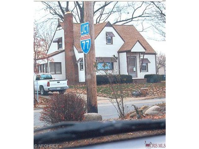 668 E Wilbeth Rd, Akron, OH 44306 photo 1