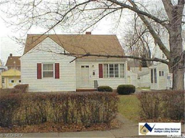 207 15 St, Elyria, OH 44035 photo 1