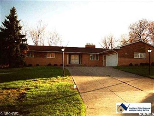 756 Simich Dr, Independence, OH 44131 photo 1