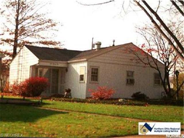 631 Weller Rd, Elyria, OH 44035 photo 1