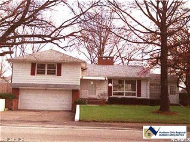 961 Gulf Ave, Elyria, OH 44035 photo 1