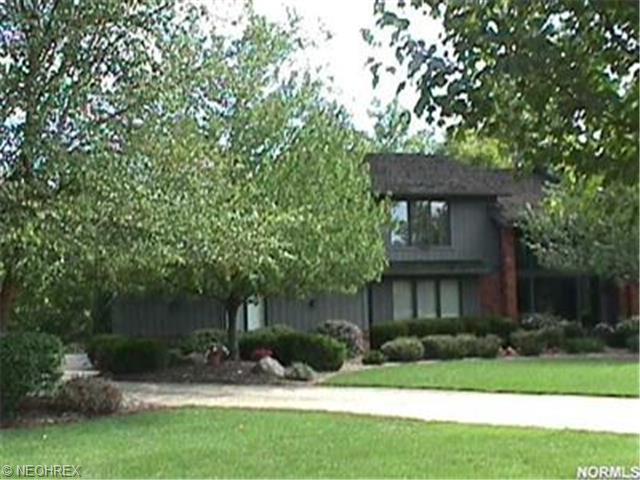 36600 Pepper Dr, Solon, OH 44139 photo 1