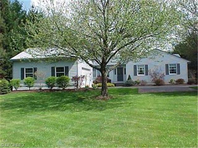 10364 Thwing Rd, Chardon, OH 44024 photo 1