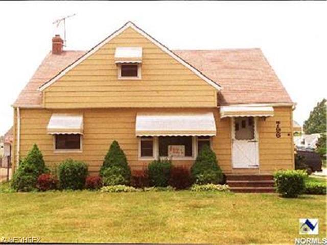 796 E 249, Euclid, OH 44123 photo 1
