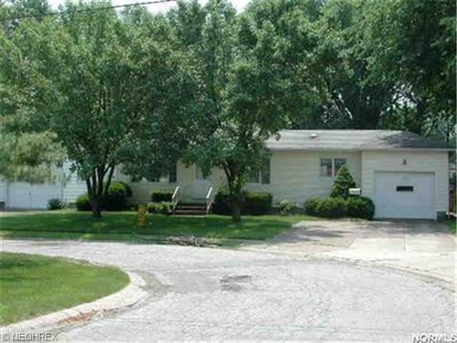 158 Elma Dr, Elyria, OH 44035 photo 1
