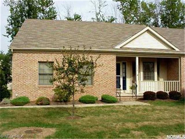 104 Waters Edge Dr, Elyria, OH 44035 photo 1