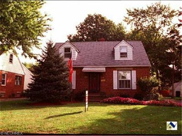 302 Baker St, Berea, OH 44017 photo 1