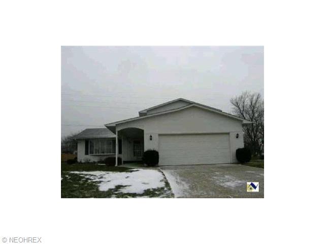 355 Crestview Dr, Elyria, OH 44035 photo 1