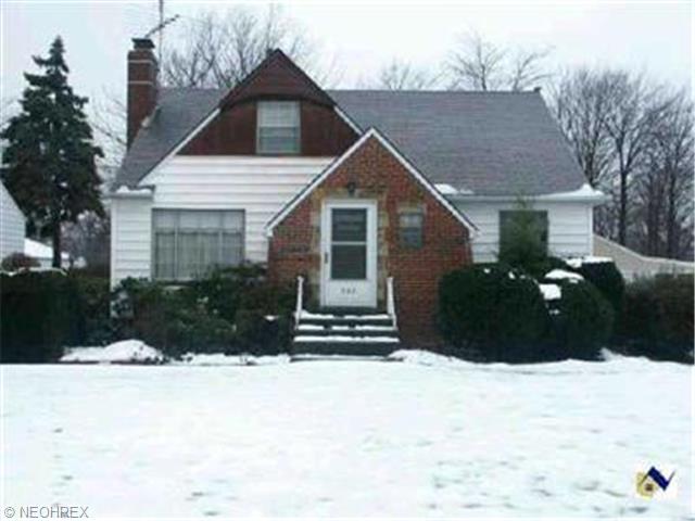 242 E 280, Euclid, OH 44132 photo 1