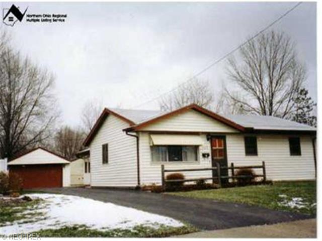 708 Cornell Ave, Elyria, OH 44035 photo 1