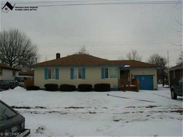 1917 E 37 St, Lorain, OH 44055 photo 1