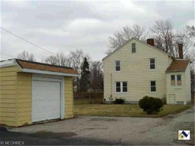 37642 Vine St, Willoughby, OH 44094 photo 1