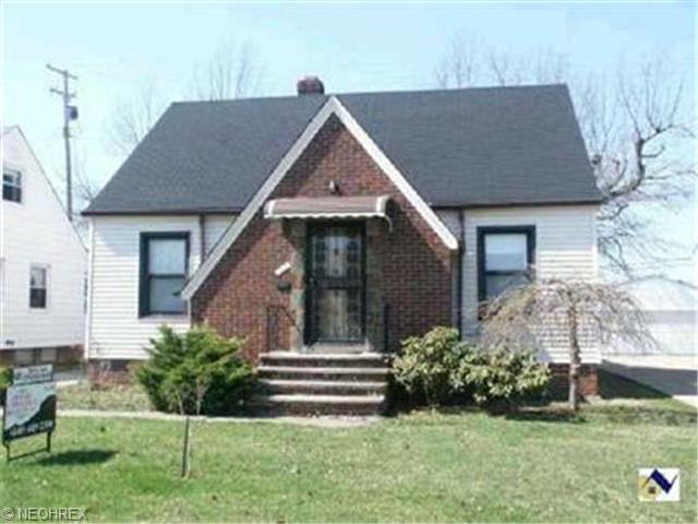 324 E 232nd St, Euclid, OH 44123 photo 1