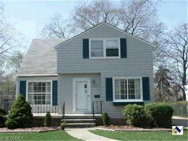 1994 E 221 St, Euclid, OH 44117 photo 1