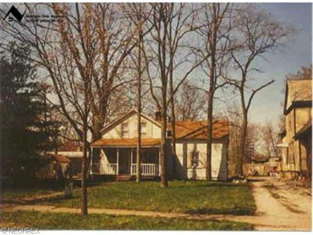 121 E Bridge St, Berea, OH 44017 photo 1