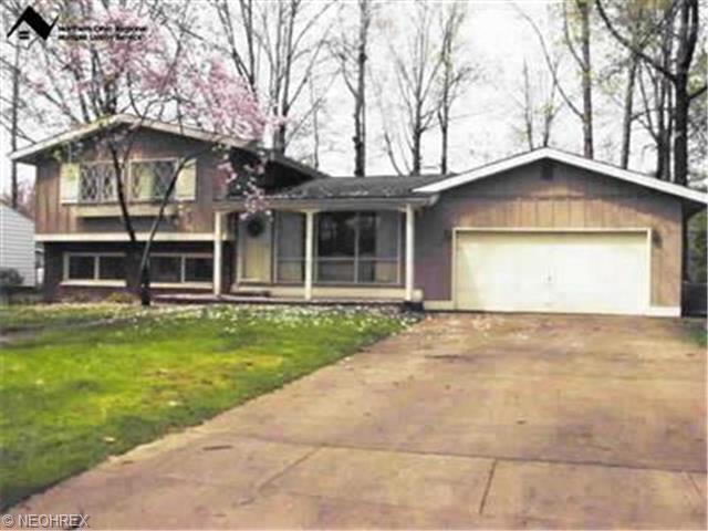 2649 Burlingham Dr, Ashtabula, OH 44004 photo 1
