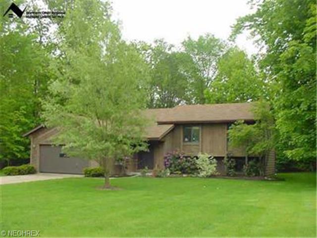 28720 Trails End Dr, Solon, OH 44139 photo 1