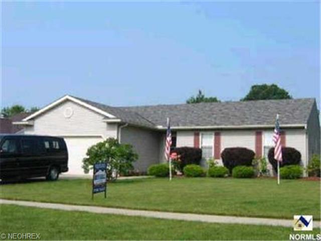 433 Bayberry Dr, Elyria, OH 44035 photo 1