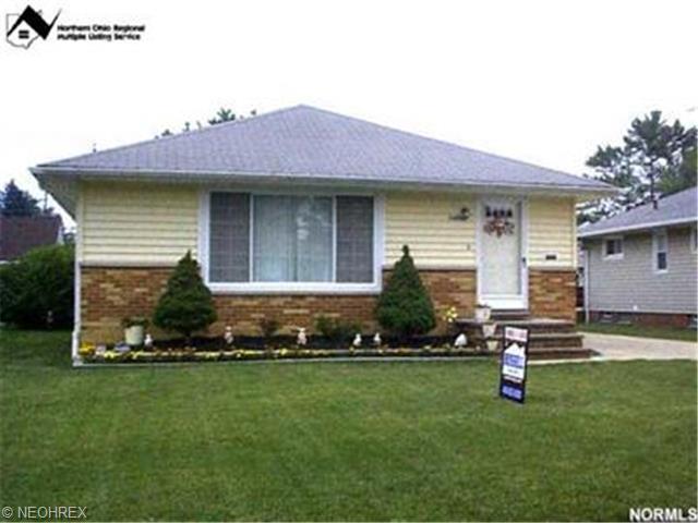 14209 Wheeler Rd, Maple Heights, OH 44137 photo 1