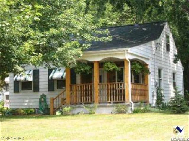 1235 Maple Dr, Lorain, OH 44052 photo 1