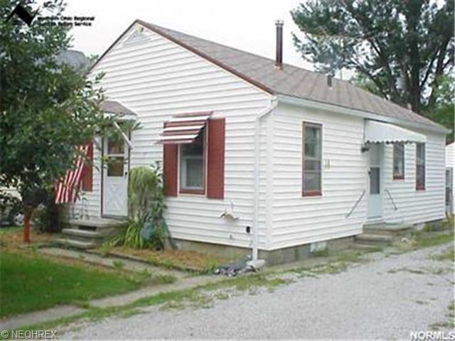 115 Warren Ave, Elyria, OH 44035 photo 1