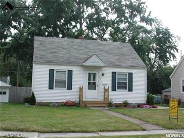 237 Hawthorne St, Elyria, OH 44035 photo 1