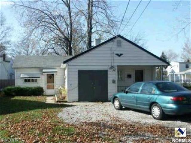 270 E 260th St, Euclid, OH 44132 photo 1