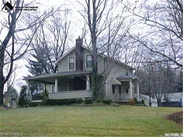 257 E Walnut St, Wadsworth, OH 44281 photo 1