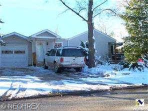 233 Maple Ave, Chardon, OH 44024 photo 2