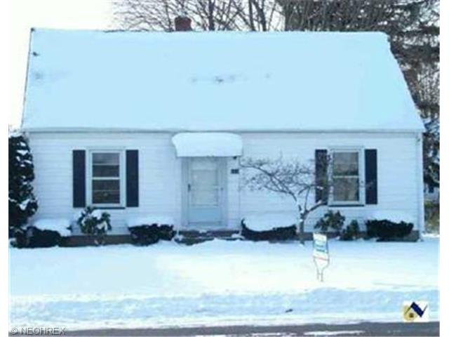 1213 Locust Dr, Ashtabula, OH 44004 photo 1