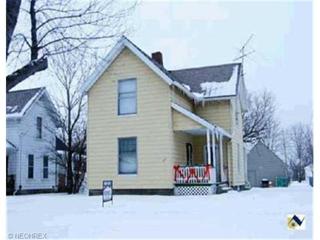 429 Adams St, Elyria, OH 44035 photo 1