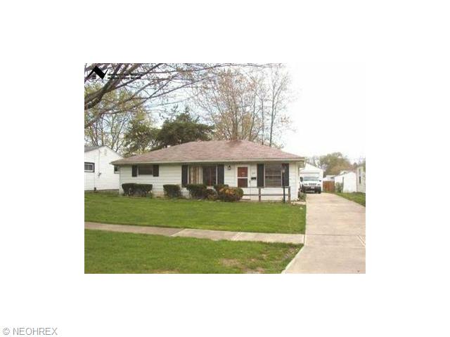 875 Oak St, Elyria, OH 44035 photo 1