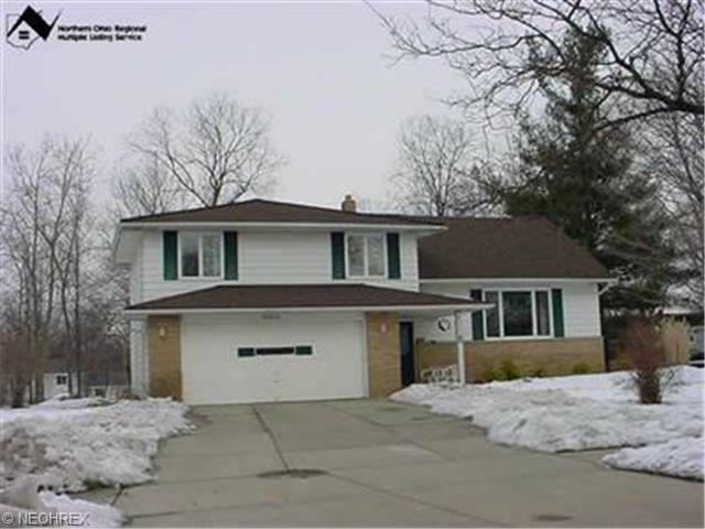 32905 Charmwood Oval, Solon, OH 44139 photo 1