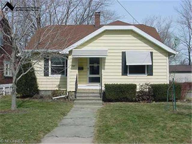 152 Murphy St, Berea, OH 44017 photo 1