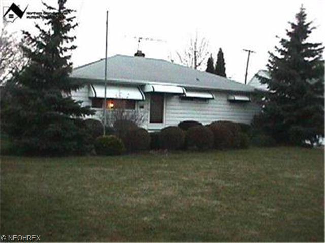 1048 Lloyd Rd, Wickliffe, OH 44092 photo 1