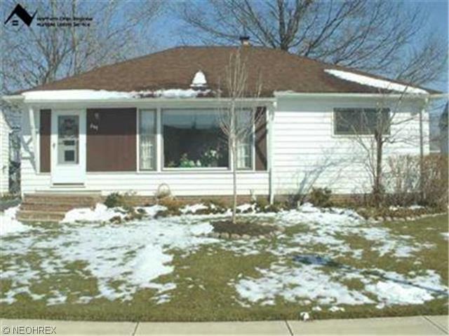 869 E 261 St, Euclid, OH 44132 photo 1