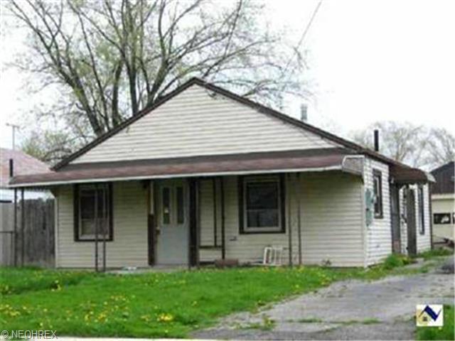 231 Jackson St, Elyria, OH 44035 photo 1
