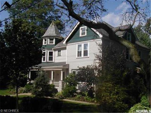 63 E Summit St, Chagrin Falls, OH 44022 photo 1