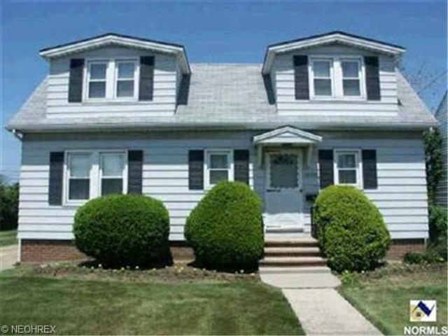 22331 Ivan Ave, Euclid, OH 44123 photo 1